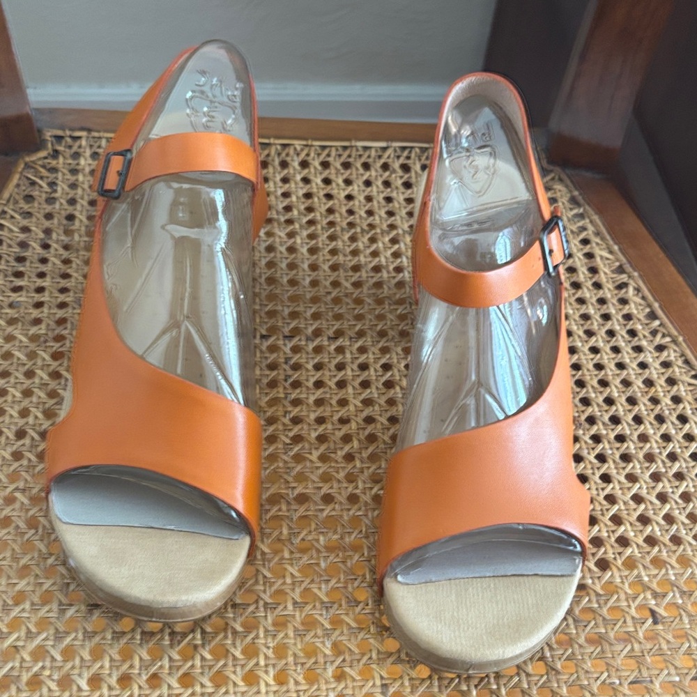 Dansko Women's Tamgerine Sandals
